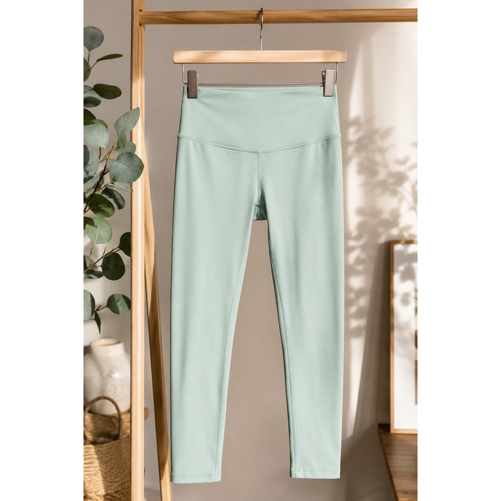 Lululemon High Rise Leggings Light Green Yoga Pants Size 4 Full Length Tights